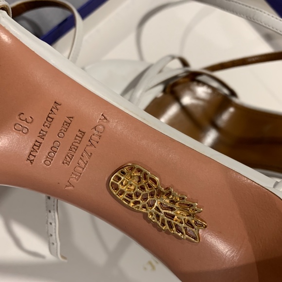 Shoes - Picture 3 of 4